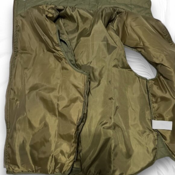 New - Olive Green Quilted Sleeveless Vest Size: L - Picture 4 of 8